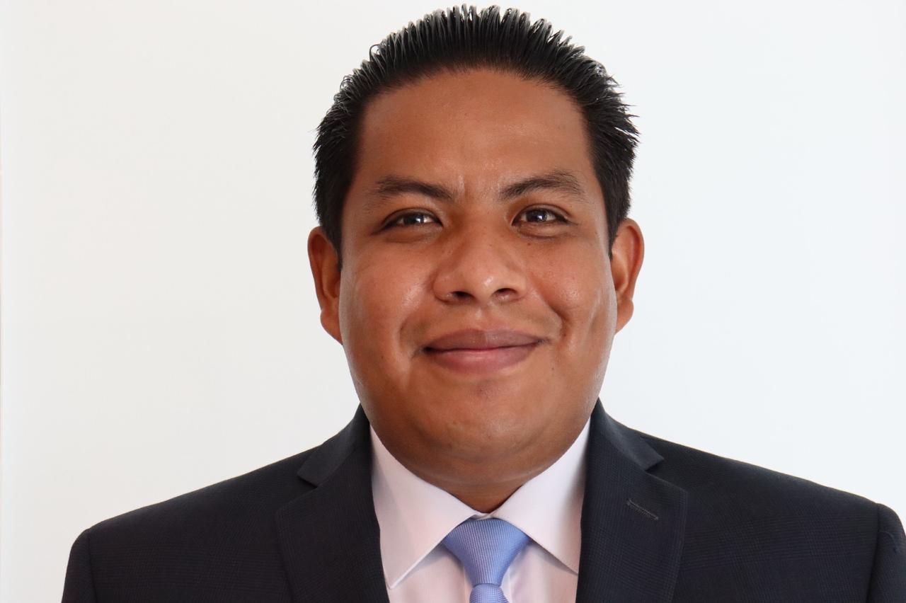 Mtro. Constantino Morales Muñoz